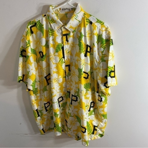 Pittsburgh Pirates Hawaiian Shirt XL Button Down Short Sleeve Floral Baseball - Picture 2 of 7